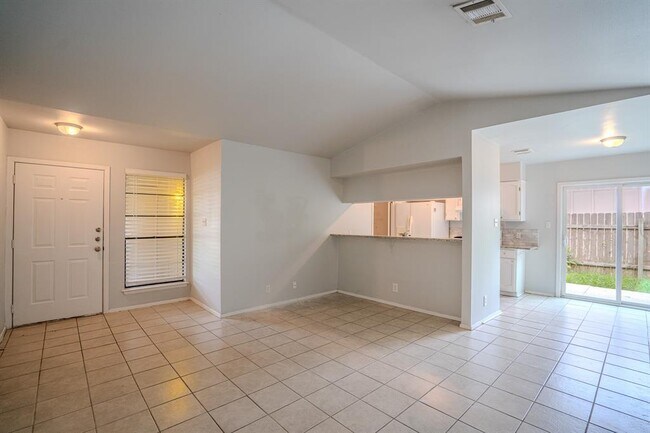 Foto del edificio - 12403 Tree Line Dr