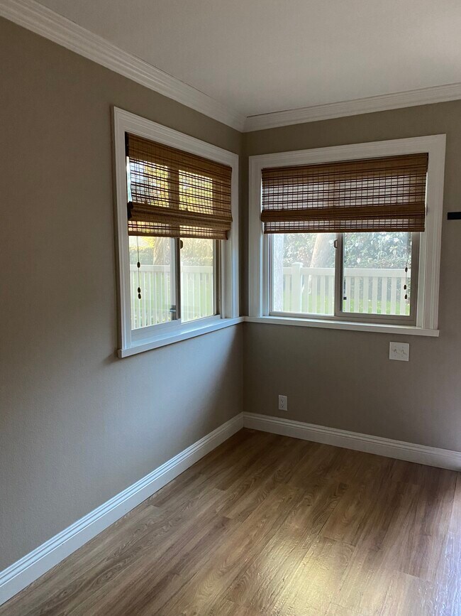 Sala de estar Vista hacia el Patio - 19215 Shoreline Ln