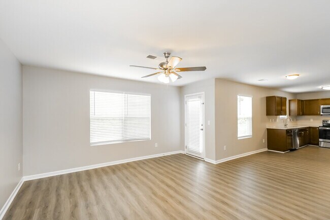 Building Photo - 15 Betty Ann Ln