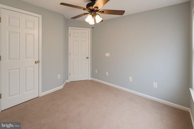 Foto del edificio - 13925 Lullaby Rd