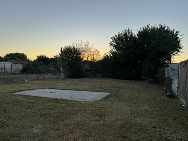 Building Photo - 413 Osage St