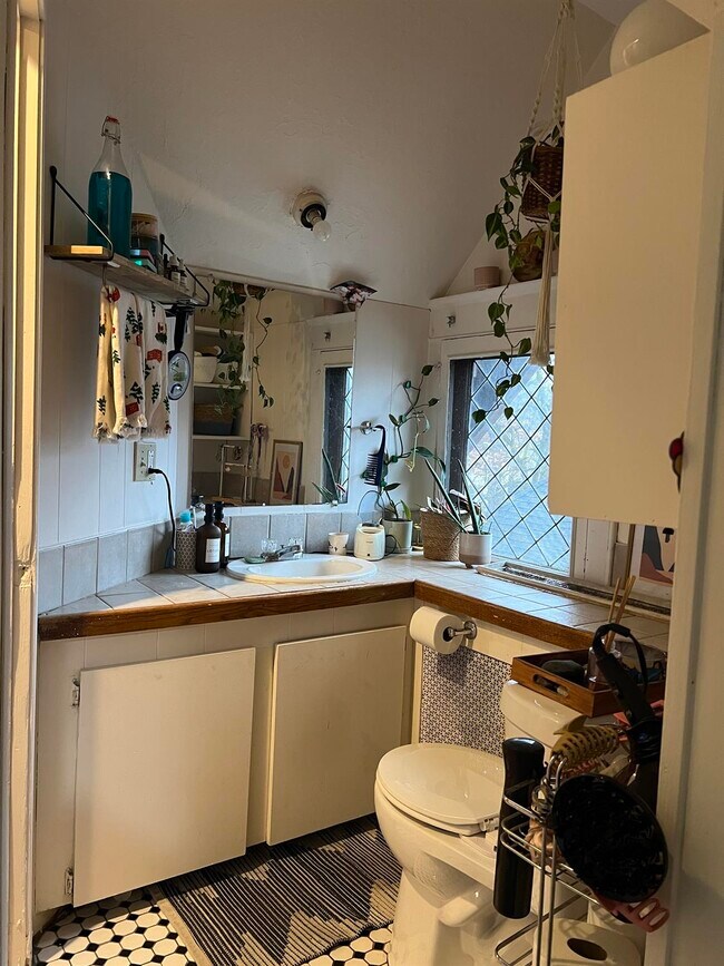 Foto del edificio - 429 Douglas Ave