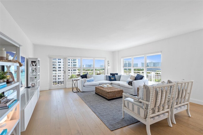 Foto del edificio - 3850 Galt Ocean Dr