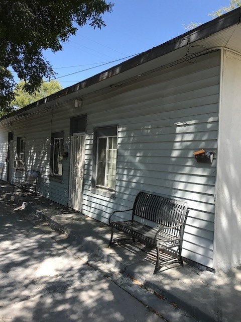 triplex of this 5Plex - 205 N Shasta St
