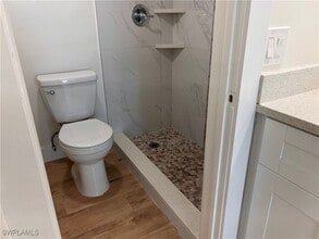 Building Photo - 123 Palm Dr