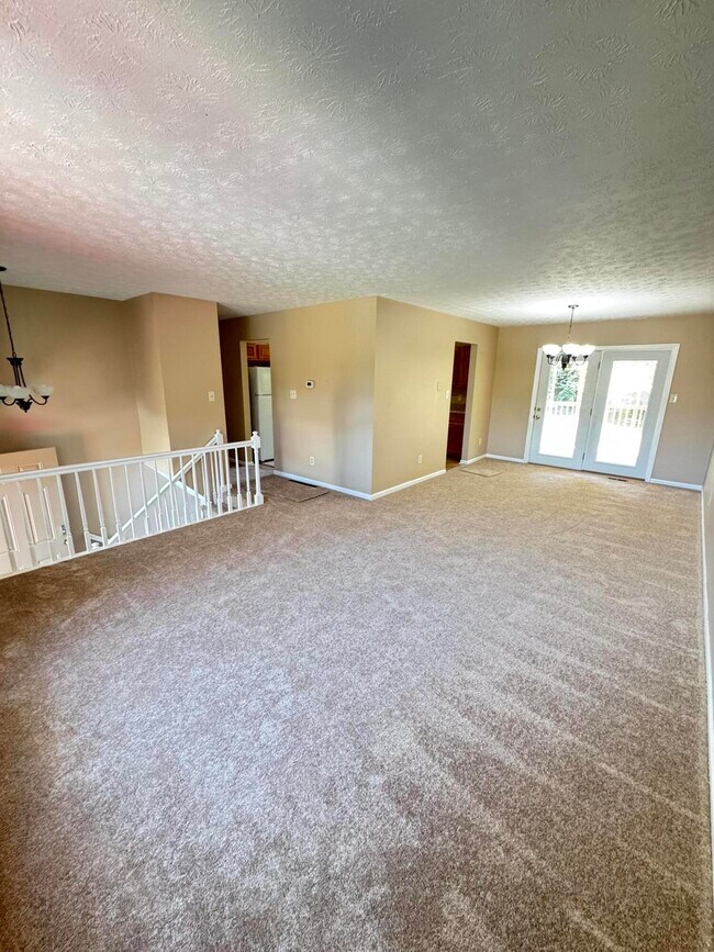 Building Photo - 3372 Otter Creek Dr