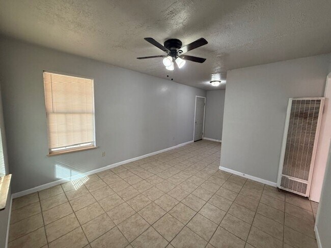 Foto del edificio - Super cute Home!