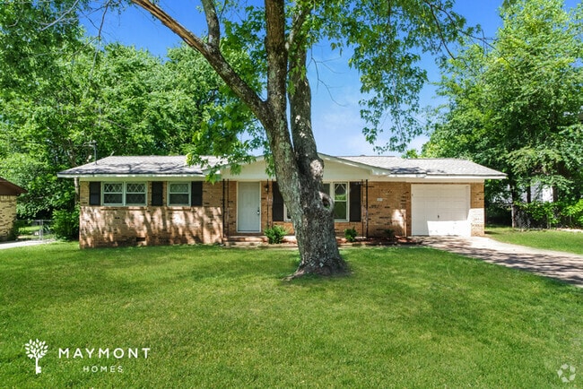 Building Photo - 2611 Trail Ridge Rd NW