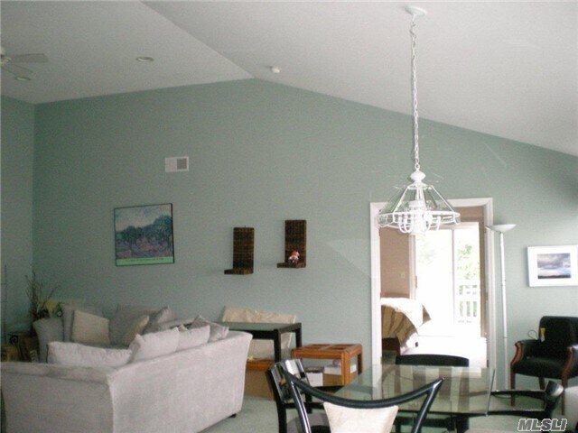 Foto del edificio - 2502 Willow Pond Dr