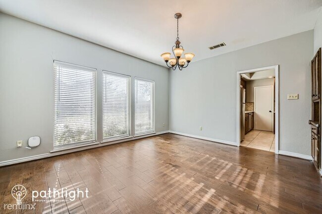 Foto del edificio - 4 br, 3.5 bath House - 6009 Amberwood Cour...