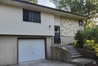 Building Photo - 2418 Adler Cir