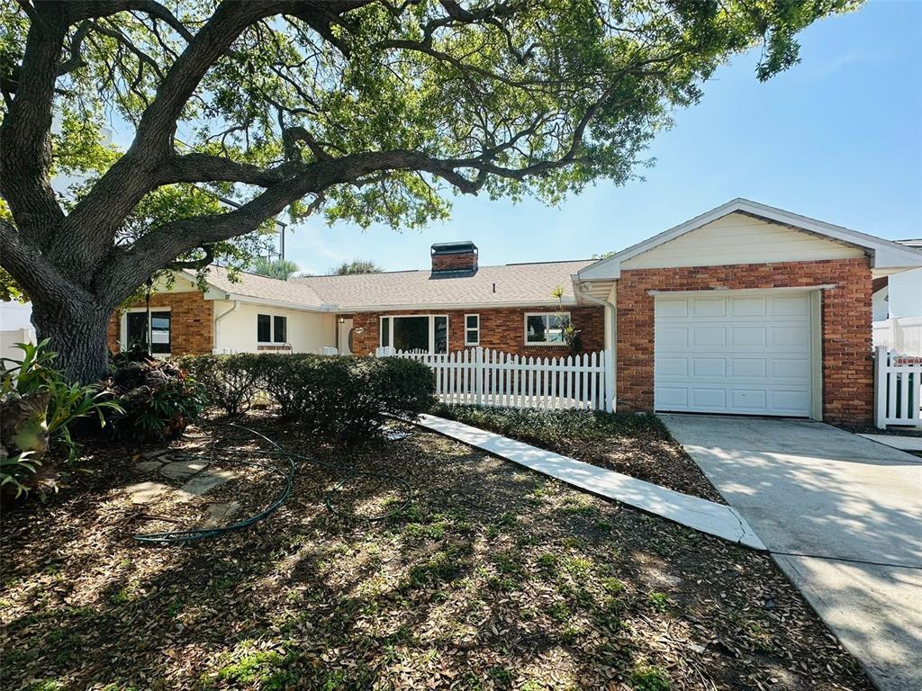 Foto principal - 5006 W Euclid Ave