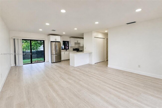 Foto del edificio - 2983 NW 191st Terrace