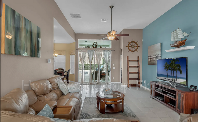 Foto del edificio - 525 Lakescape Ct