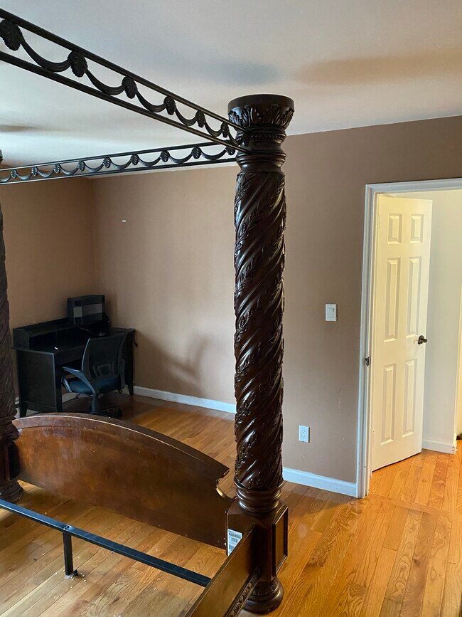 Foto del edificio - 2703 Yates Ave