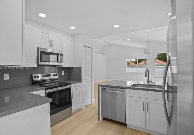 Building Photo - 9354 Arborwood Cir
