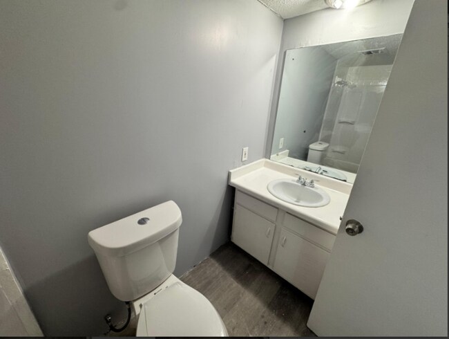 Foto del edificio - 225 W McDowell Rd