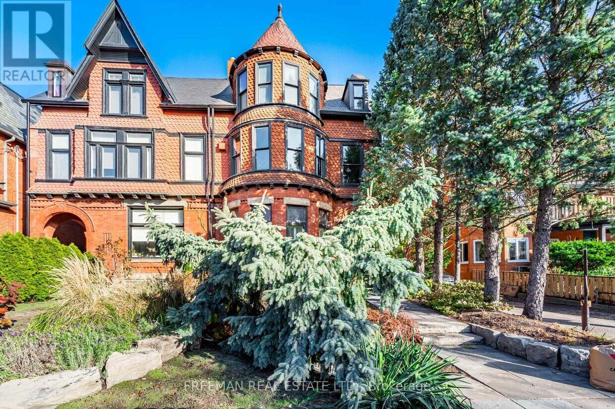 Primary Photo - 21 Howland Ave