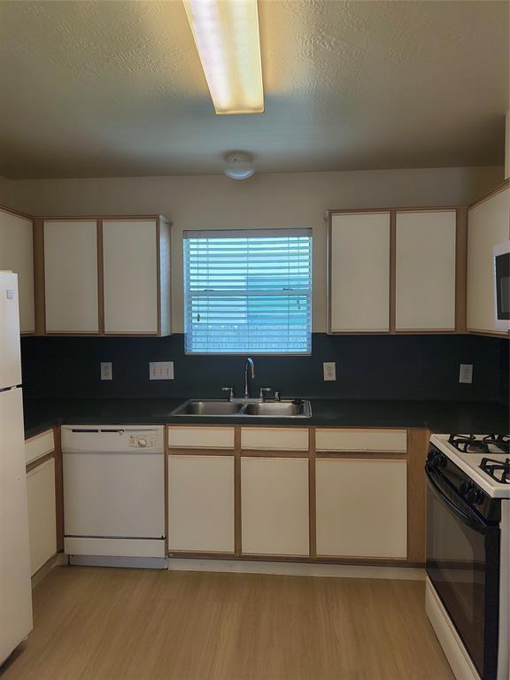 Foto del edificio - 11723 Berry Meadow Dr