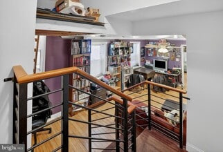 Building Photo - 2026 Ridge Ave