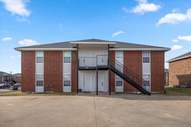 Foto principal - 5810 Redstone Dr