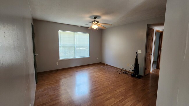 Building Photo - 213 Coon Prairie Rd