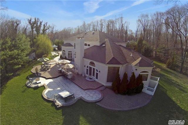 Building Photo - 2 Fox Run