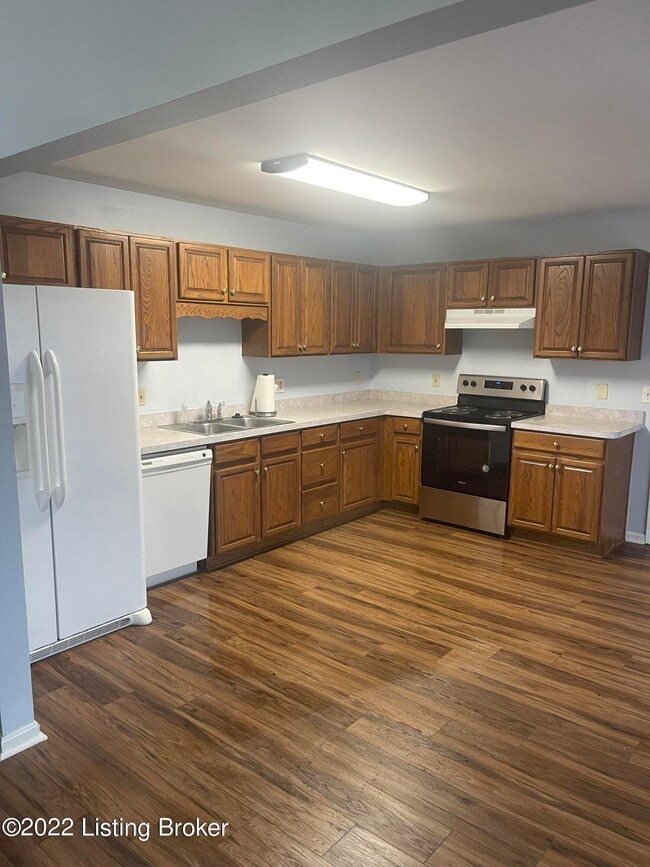 Building Photo - 6300 Camden Ct