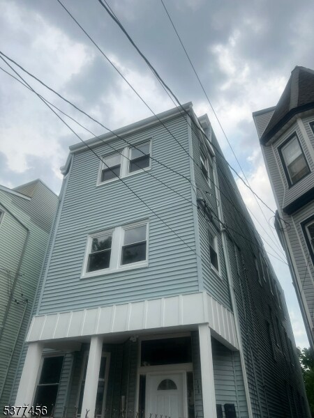 Building Photo - 146 Johnson Ave