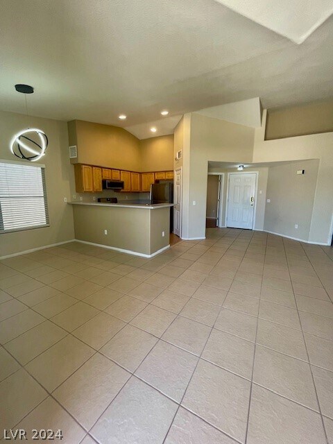 Building Photo - 4950 Black Bear Rd