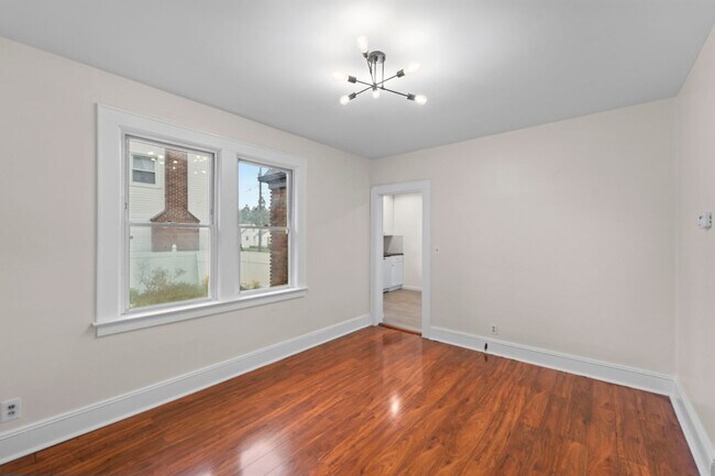 Foto del edificio - 2215 N Wood Ave