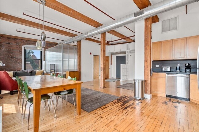 Building Photo - 244 Brighton Ave