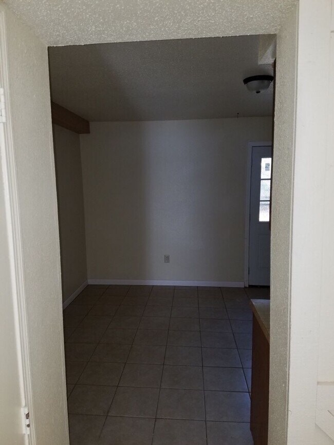 Foto del edificio - 3303 Davis St