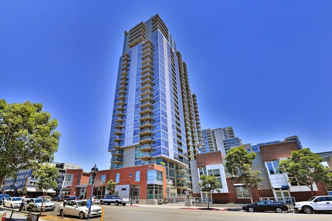 Foto del edificio - 800 The Mark Ln