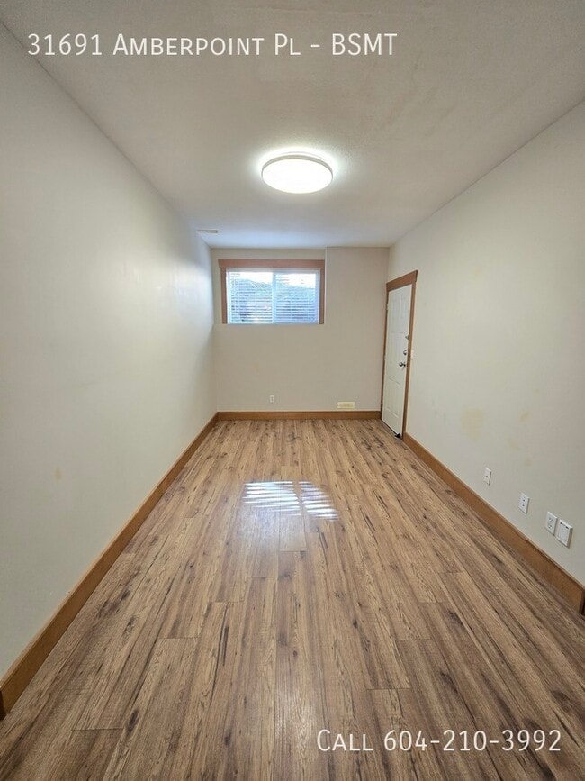 Building Photo - Spacious 2 Bedroom Basement – West Abbotsford