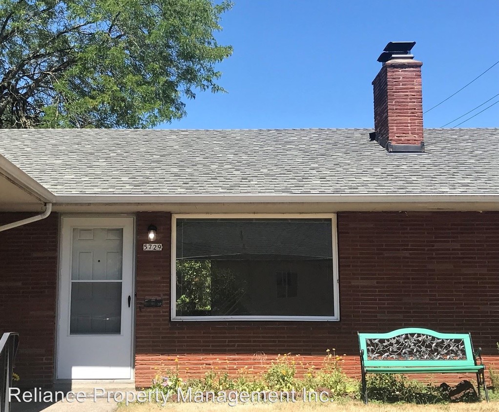 Foto principal - 5727-5731 NE Hassalo St