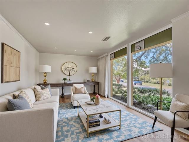 Building Photo - 7608 Meadow Oaks Dr