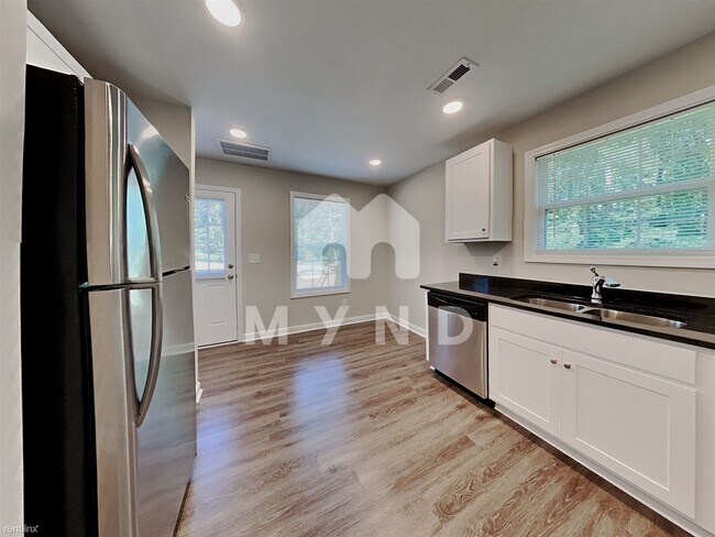 Building Photo - 3 br, 2 bath House - 1220 Jenkins Dr