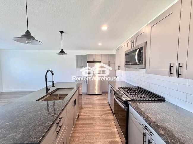 Building Photo - 2103 Willis Ave