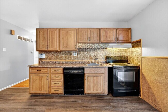 Building Photo - 2668 Daman Ct