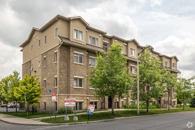 Woodroffe Lofts - Barrhaven