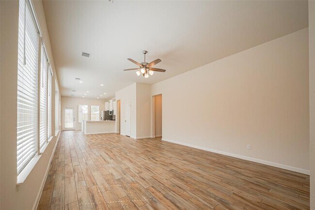 Foto del edificio - 16939 Chapel Knox Dr