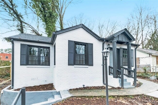 Building Photo - 160 Adeline Ave NW