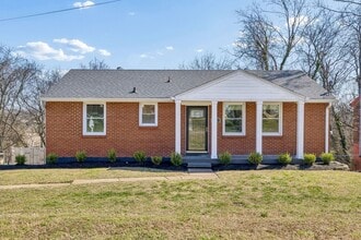 Building Photo - 833 Rose Park Dr