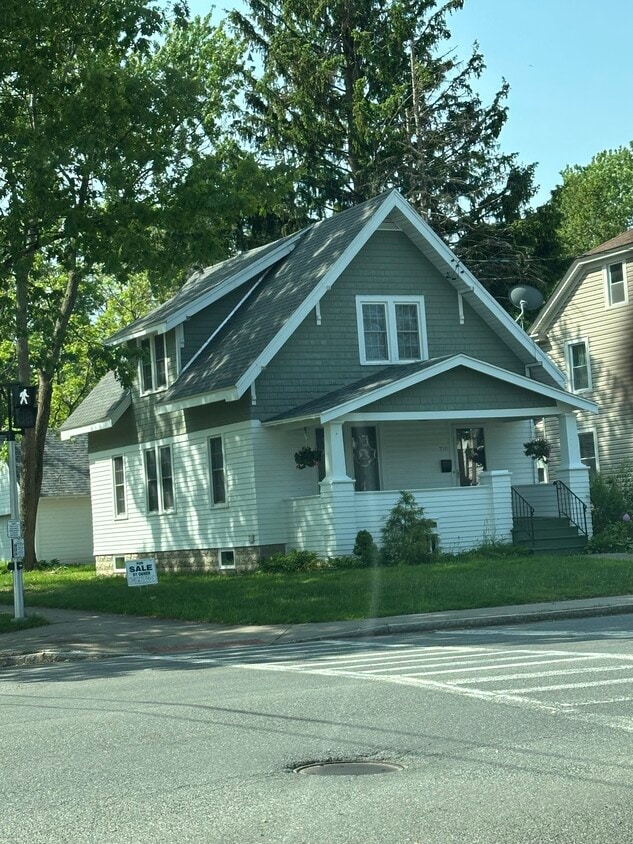 Primary Photo - 718 Floyd Ave