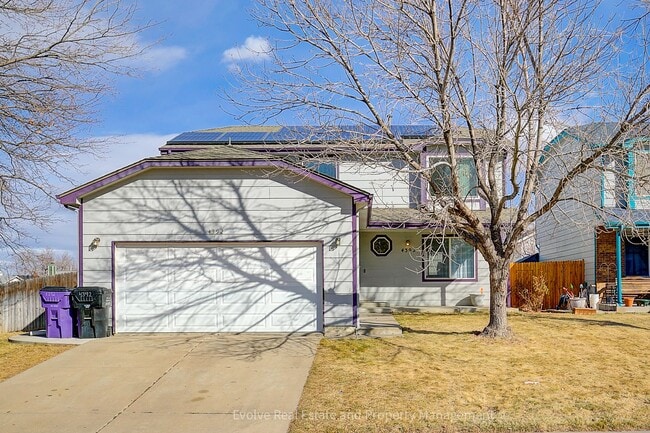 Foto del edificio - Evolve Real Estate: Gorgeous Single Family House is Available for Immediate Move-in!