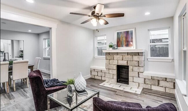 Building Photo - Coming Soon: Spacious 5-Bed, 4-Bath Single...