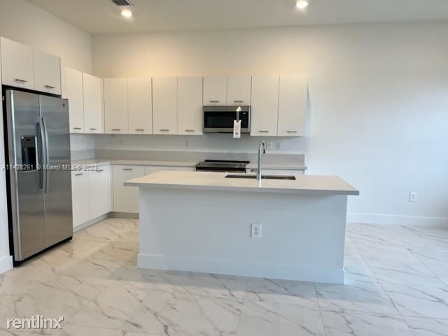 Building Photo - 4 br, 3 bath House - 17373 SW 46th St