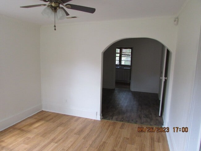 Building Photo - Spacious 2BR Brick Home Near Downtown Sumter – Great Layout!