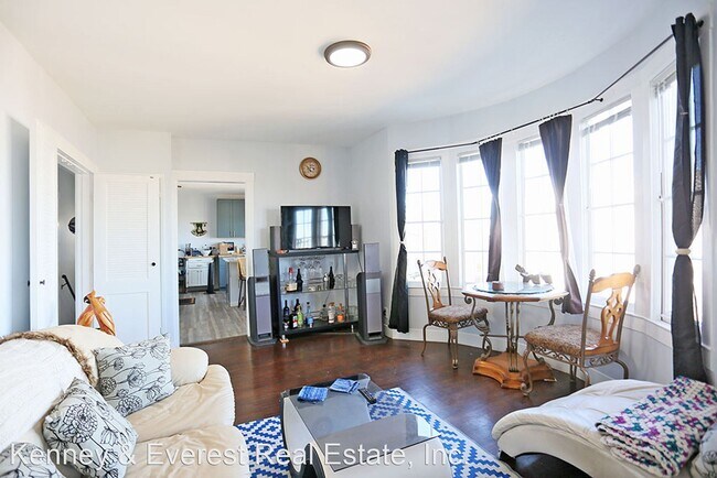 Building Photo - 3 br, 1 bath House - 2027 18th Street